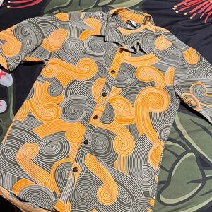 Manuhealii Orange and Gray Patterned Shirt